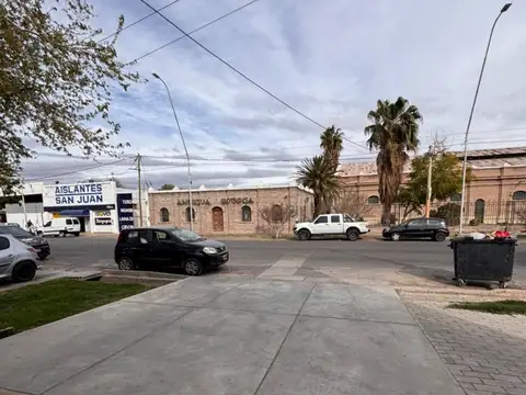 ALQUILER SALON/GALPON A ESTRENAR CAPITAL SAN JUAN CIRCUNVALACION