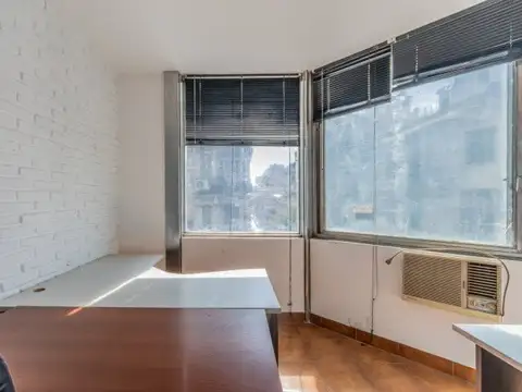 Tucuman 1500 , Piso 4