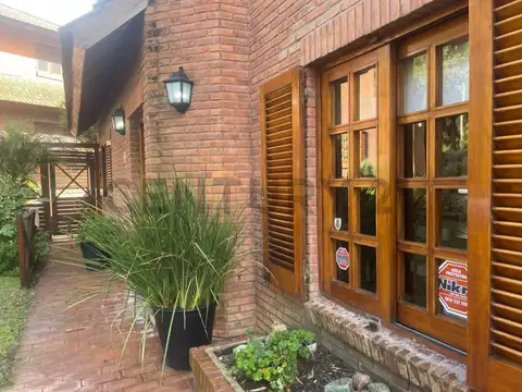 Av. Valle Fertil 1100, Piso 0