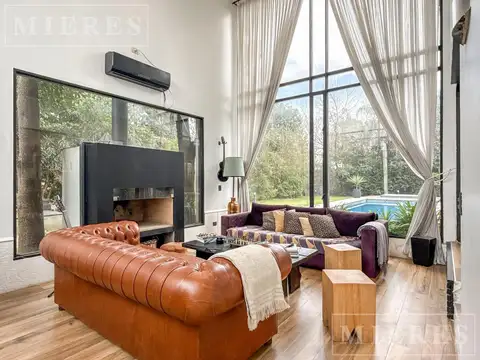 Casa 7 ambientes con 2 baños