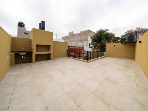 Casa en venta dos dormitorios con patio y parrilla.