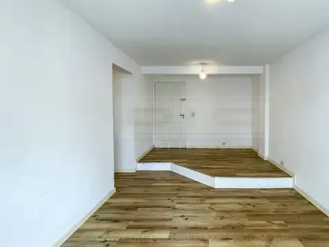 Departamento en Alquiler en San Isidro Vias / Rolon, $ 750.000