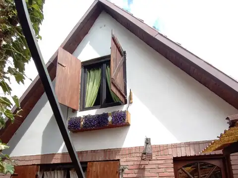 Casa en Venta en La Plata [Cod: 2852-21]