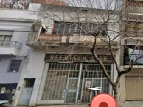 LOCAL CON VIVIENDA VENTA SAN CRISTOBAL.COCHERA