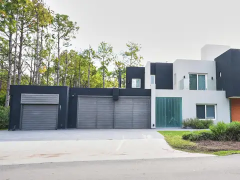 Casa en Puerto Paraiso de 5 dormitorios