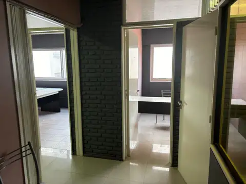 Talcahuano 300 San Nicolás Oficina 4amb U$32.000