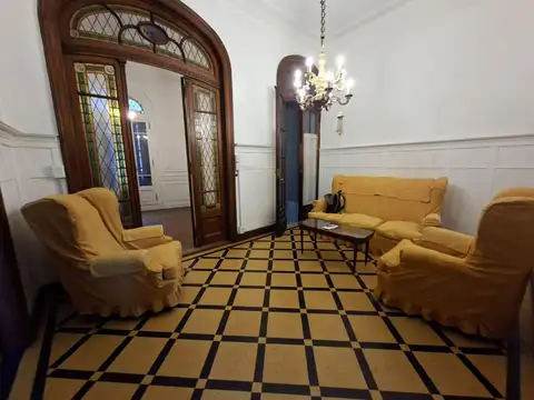 Depto Tipo Casa en Alquiler de 4 dormitorios