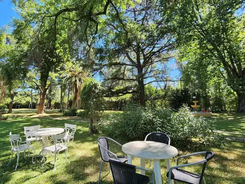 VENTA CASA con PARQUE 6000 m2 DEL VISO PILAR