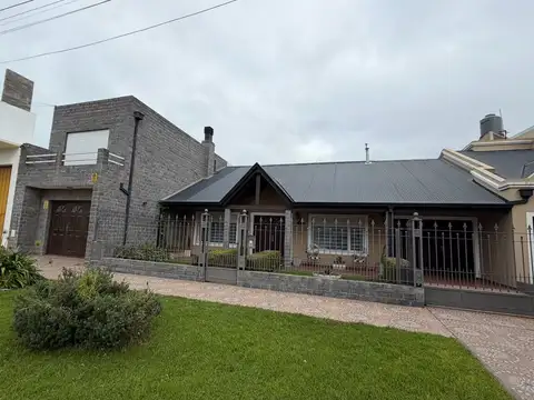 Casa 5 ambientes con 2 baños