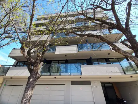 Venta Dúplex 3 Ambientes c/ Terraza Propia y Suite - Excelente Ubicación