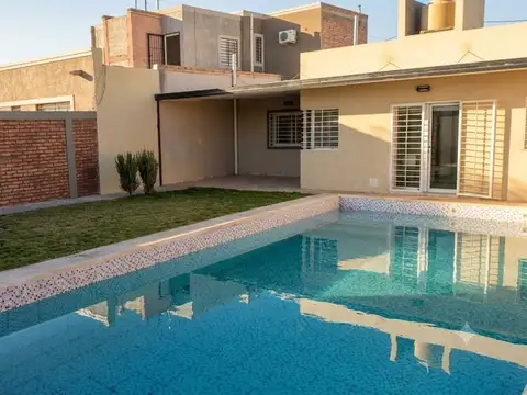 Casa en Venta en Santa Lucia, Santa Lucía