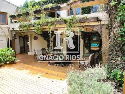 Casa en Venta con 8 cocheras