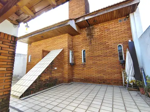 Depto Tipo Casa en Venta de 4 ambientes