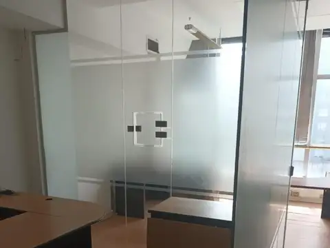 exc oficina  recepcion y 3 despachos 2 baños mts subte B