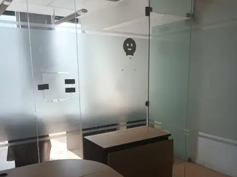 Oficina en Alquiler al Norte