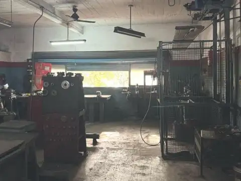 Alquiler Mixtura 4 Excelente Depósito Soldati  350 mts cub totales