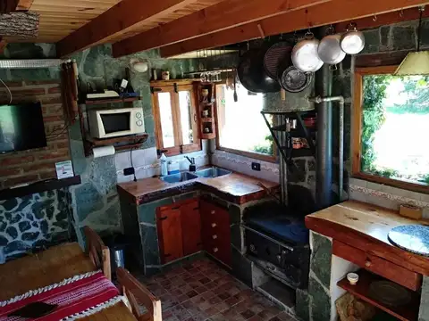 Tres Cabañas en venta - 6 Dormitorios 3 Baños - 250 Mts2 - Sierra De La Ventana