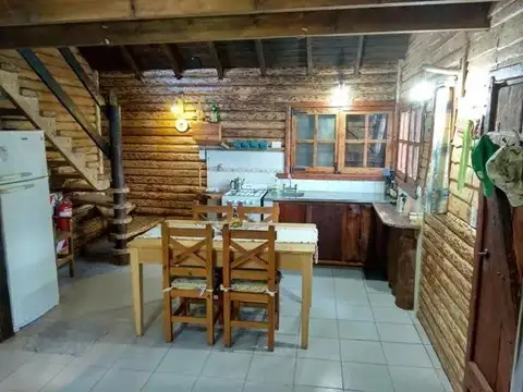 Tres Cabañas en venta - 6 Dormitorios 3 Baños - 250 Mts2 - Sierra De La Ventana