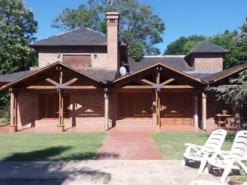 Casa 4 ambientes con 3 baños