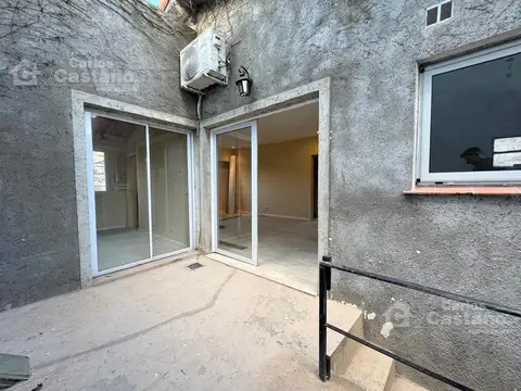 Casa en Alquiler con 1 cochera