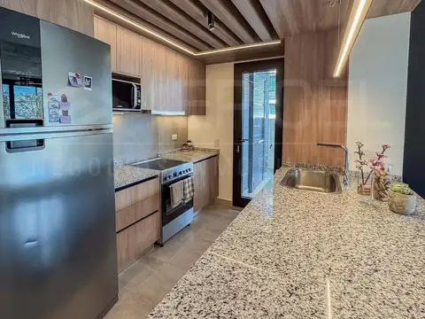 Departamento en Alquiler con 2 cocheras