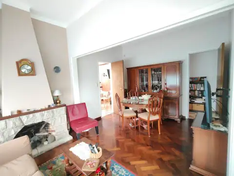 Casa en venta 5 ambientes en Olivos