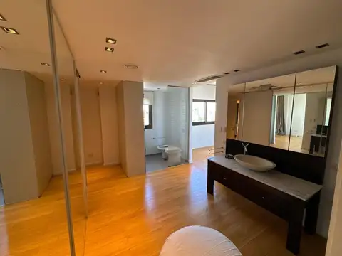 Departamento en Alquiler de 4 ambientes
