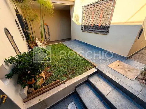 Casa en Venta en Jose Leon Suarez, USD 210.000