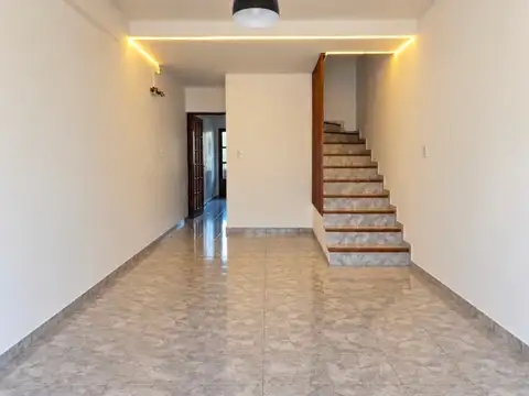 Casa en Alquiler en Carapachay, $ 1.400.000