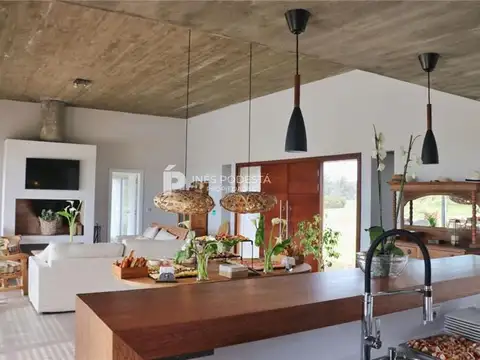 CASAS - CASA - MANANTIALES