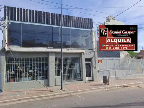 ALQUILER – IMPRESIONANTE LOCAL COMERCIAL – 2 PISOS – CENTRO DE BERAZATEGUI