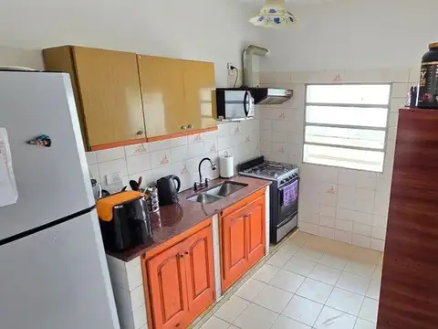 Casa en alquiler con patio en Ezpeleta