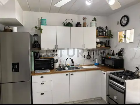 Casa 4 ambientes con 1 baño