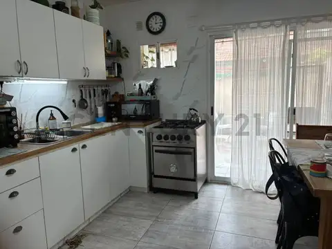 Casa en Venta con 1 cochera