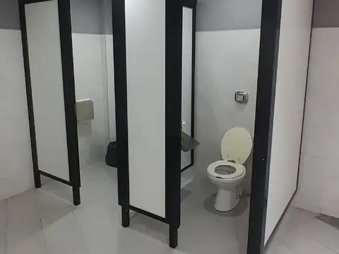 Local en Alquiler en Barrio el Cazador, $ 881.000