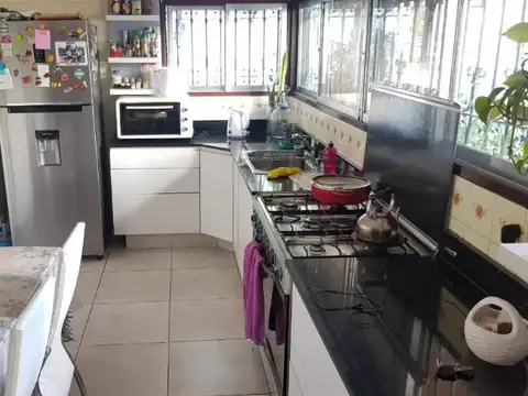 Casa en Venta con 3 cocheras