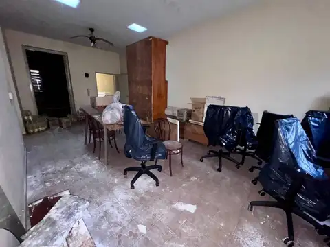Nicasio Oroño 1600, Piso 0