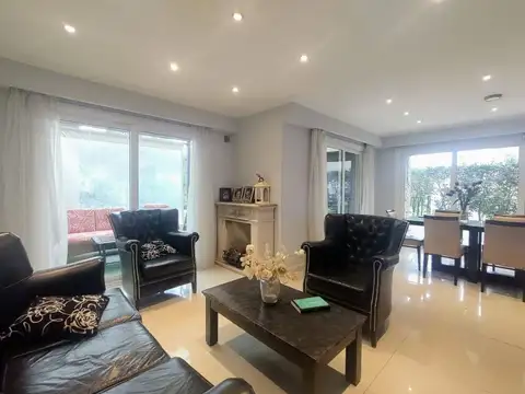 Casa en Venta en Los Olivares, USD 290.000