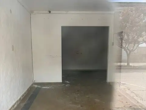 Casa Zona Centrica de Esperanza con Local Comercial