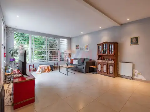 Casa 5 ambientes con 2 baños