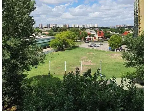 Muy Buen 3 amb, comodo Muy luminoso, cocina separada, bajas expensas, Lugano Edificio 50