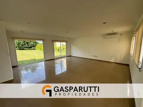 Casa 4 ambientes con 3 baños