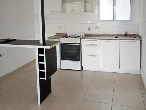 Monoambiente Con Balcón y Cochera Av. A. Jonte al 3500