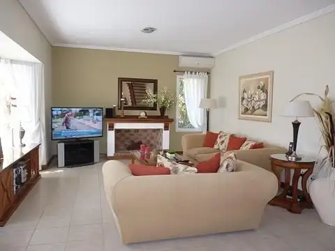 Casa en Venta en La Delfina, USD 330.000