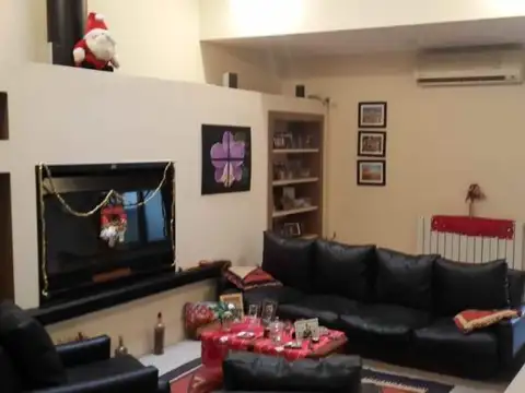 CHALET 10 AMBIENTES EXCELENTE ESTADO