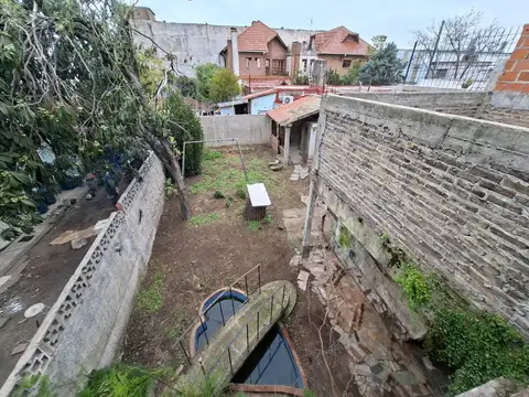 VENTA CASA A REFACCIONAR EN LOTE INTER, V. MADERO