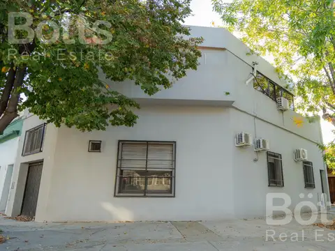 Casa en VENTA en Pompeya