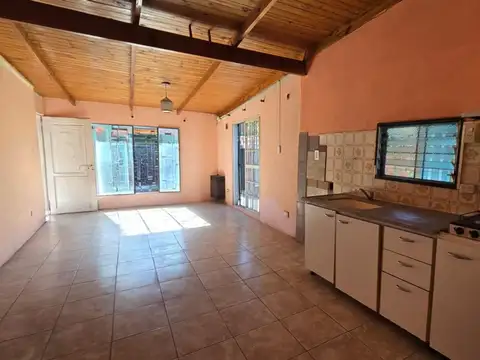 Casa en Alquiler en Ituzaingo, $ 500.000