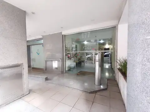 SEMIPISO 3 AMB FTE BCON ATERRAZADO - 74 m2