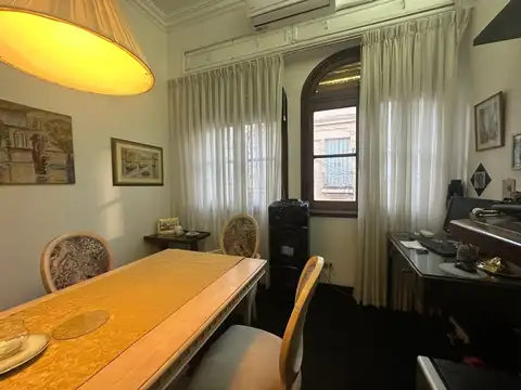 Departamento 8 ambientes con 2 baños
